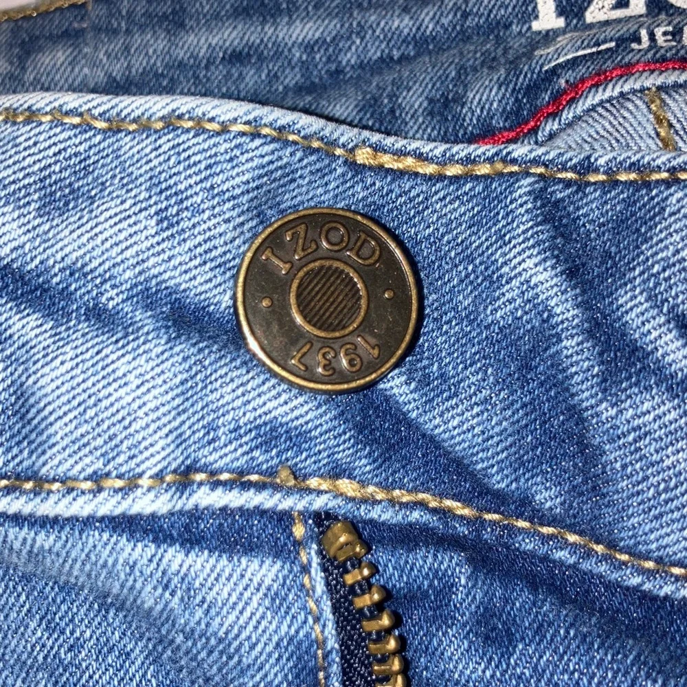 Izod Men's Straight Fit Stonewashed‎ Denim Jeans Soft Stretch 30x30
